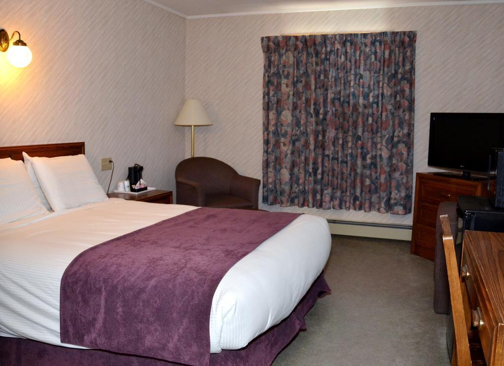 Dutch Inn Cornwall الغرفة الصورة
